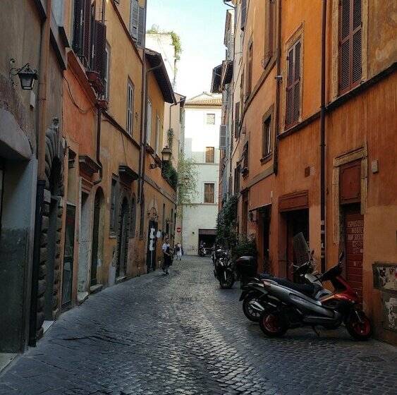 هتل Dreaming Navona Rooms