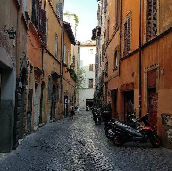 هتل Dreaming Navona Rooms