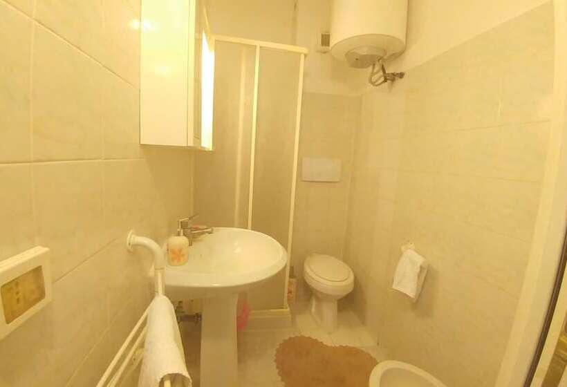 هتل Dreaming Navona Rooms