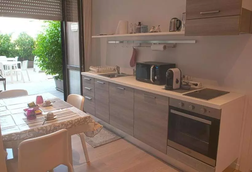 ホテル Four Rooms Guesthouse