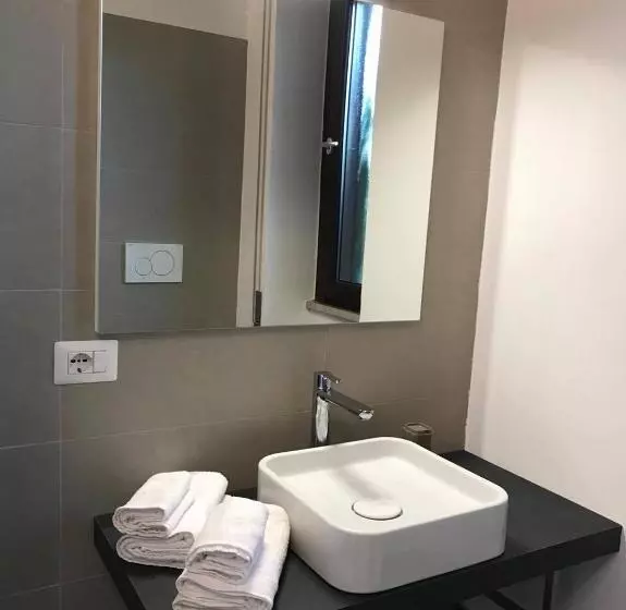 ホテル Four Rooms Guesthouse