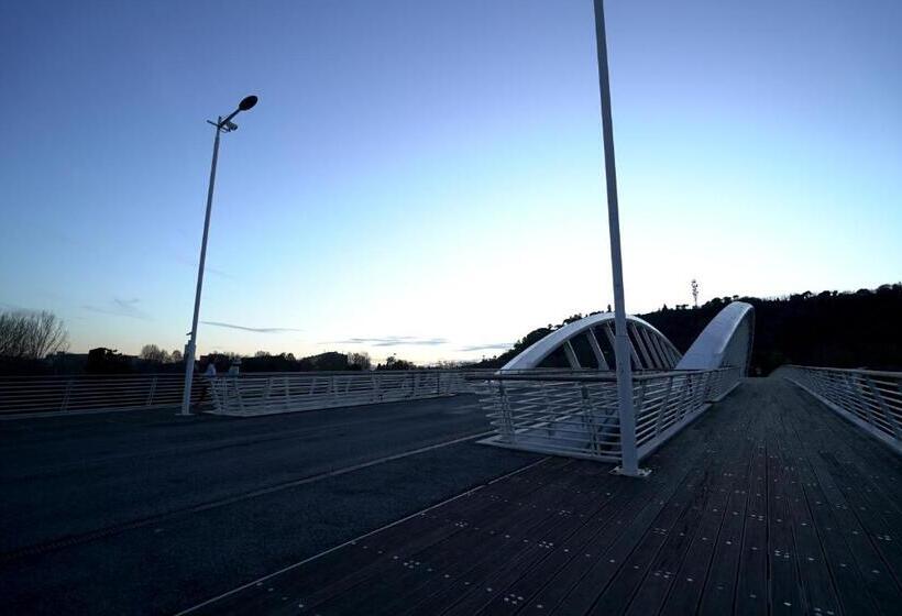 هتل Olympic Charme