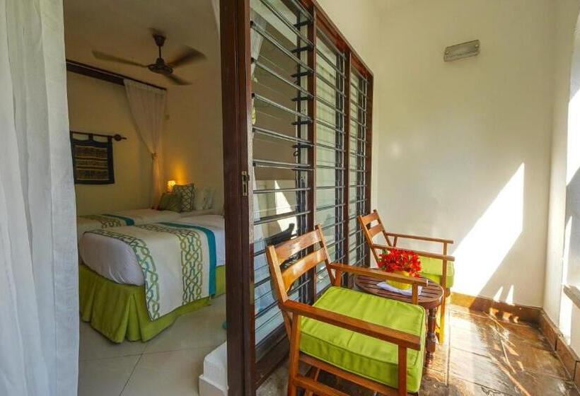 هتل Papillon Lagoon Reef