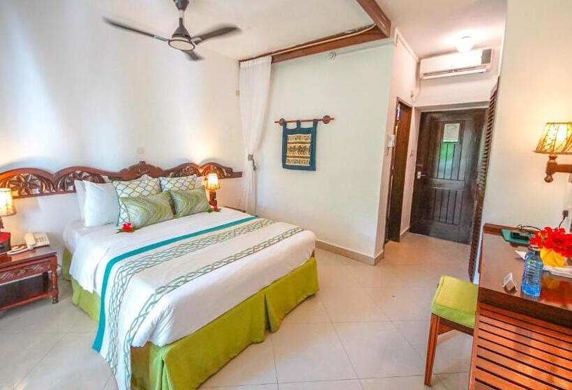 هتل Papillon Lagoon Reef