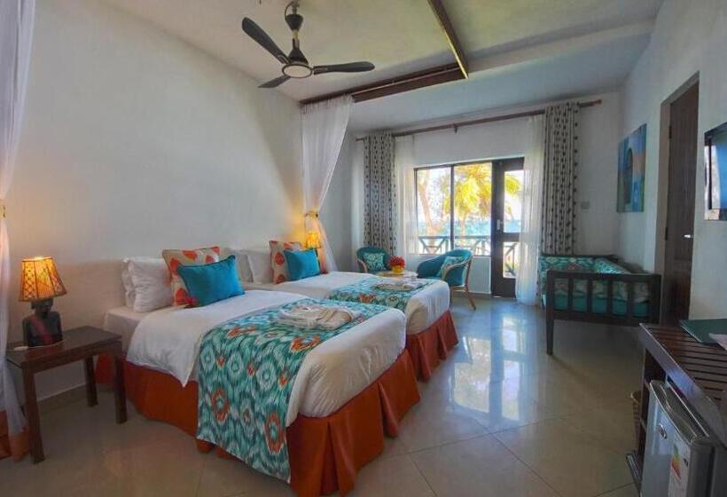 هتل Papillon Lagoon Reef