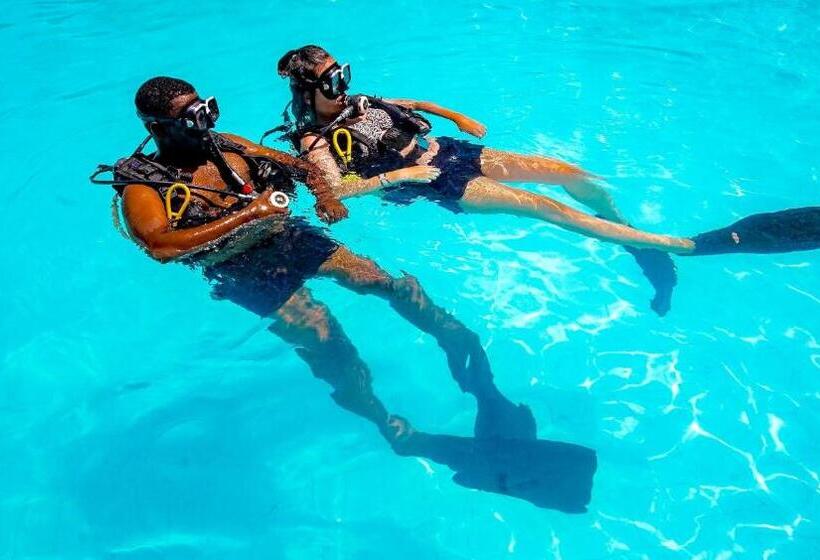 هتل Papillon Lagoon Reef