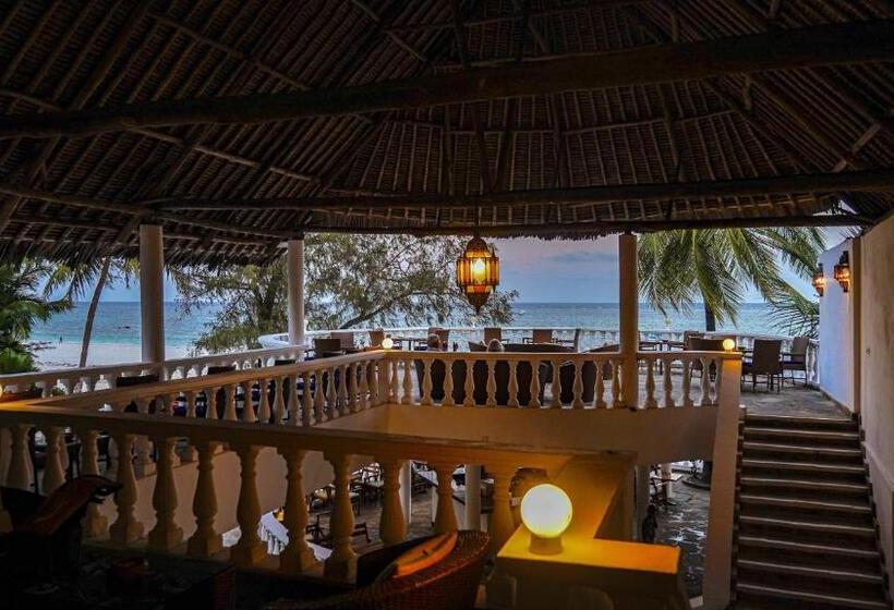 هتل Papillon Lagoon Reef