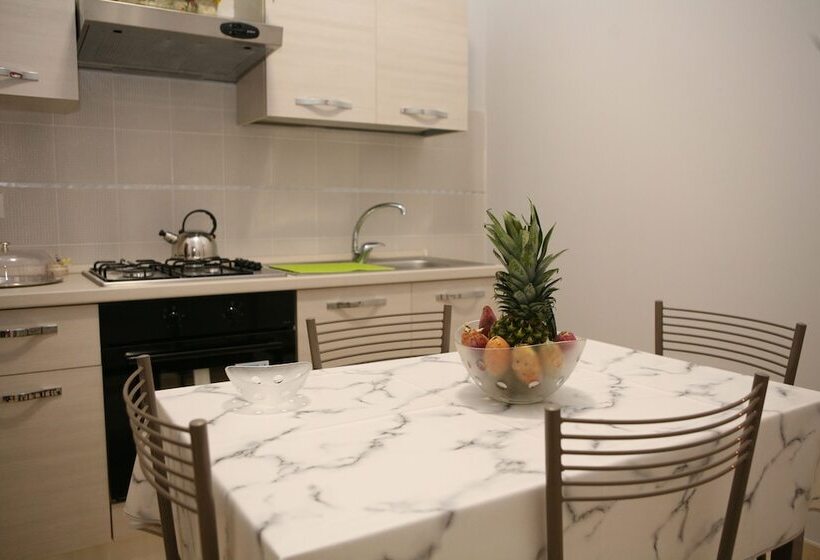 酒店 Titus & Caius B&b