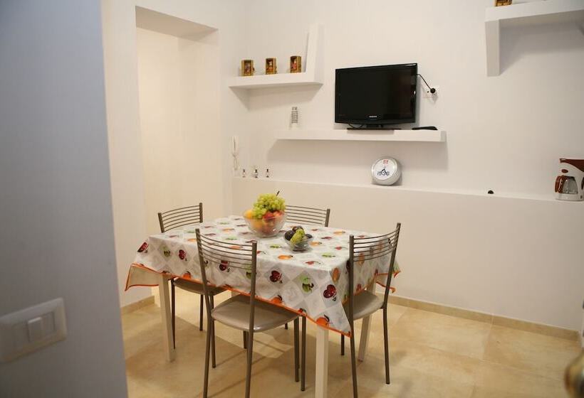 酒店 Titus & Caius B&b