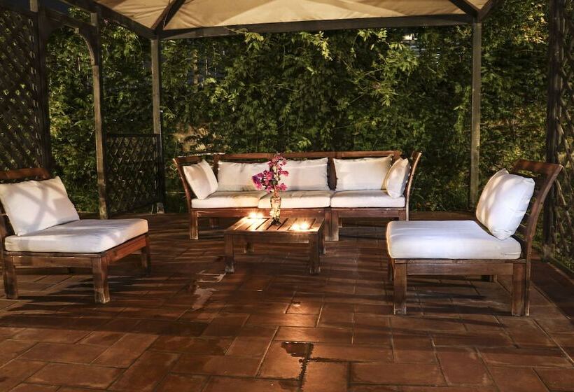 Отель Villa Carlotta Resort