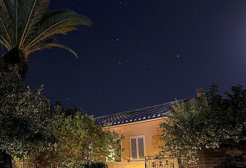 Отель Villa Carlotta Resort