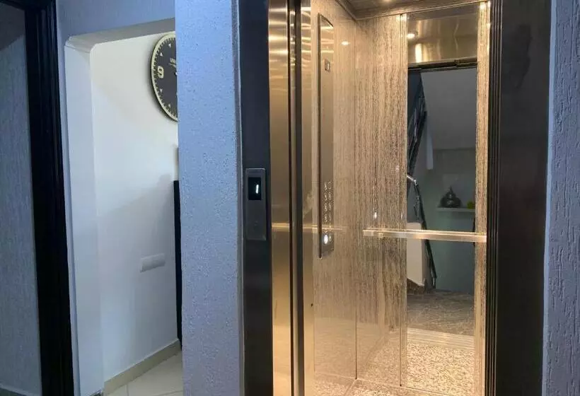 Appart Hotel Monaco
