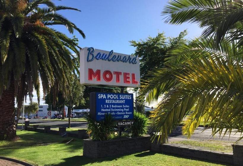 Boulevard Motel