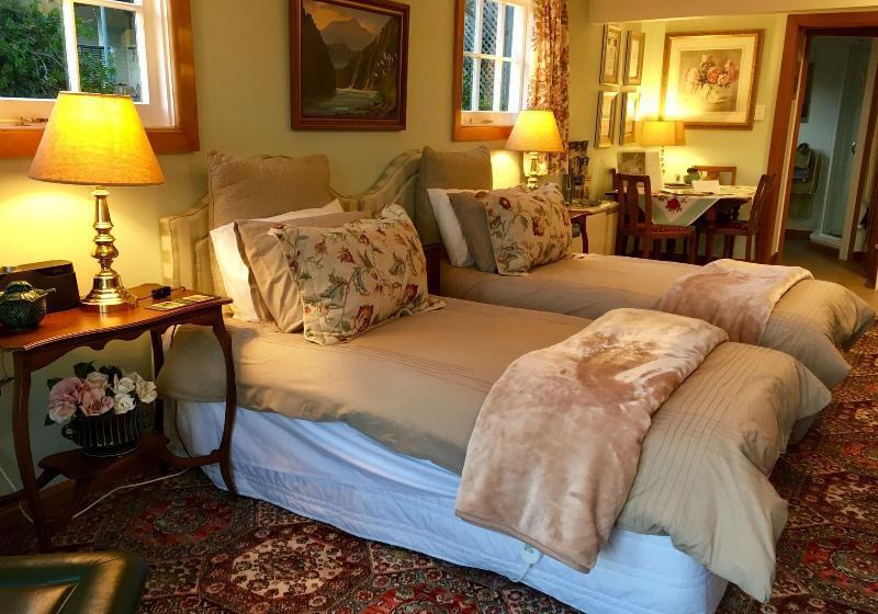 בית מלון כפרי Ah House City B&b Nelson