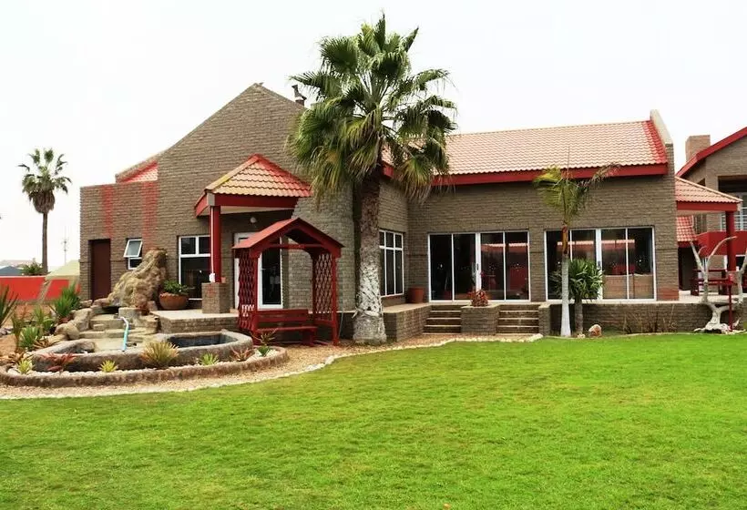 هتل Amjicaja Guesthouse, Tours & Rentals