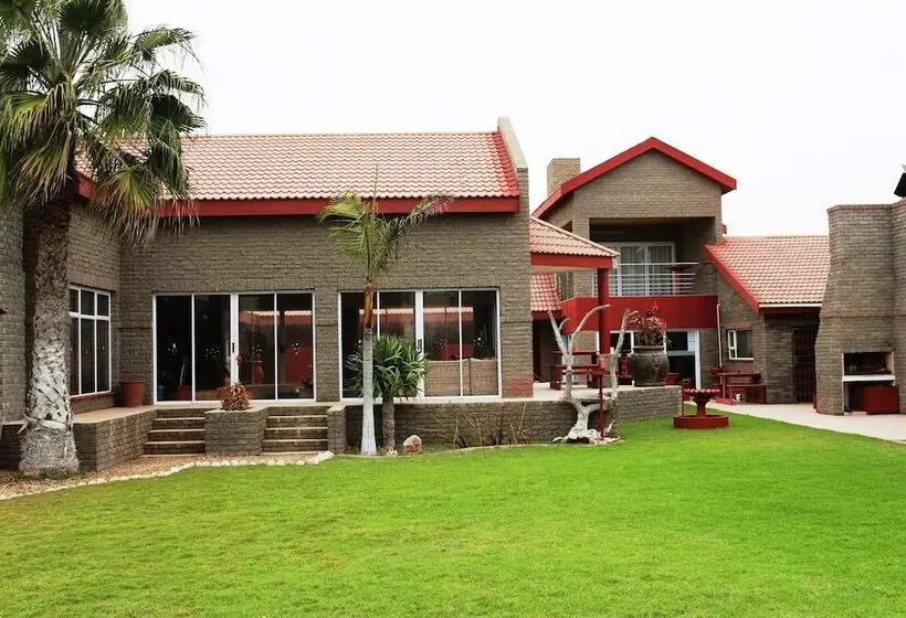 هتل Amjicaja Guesthouse, Tours & Rentals