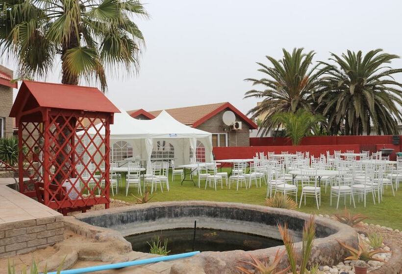 Hotel Amjicaja Guesthouse, Tours & Rentals