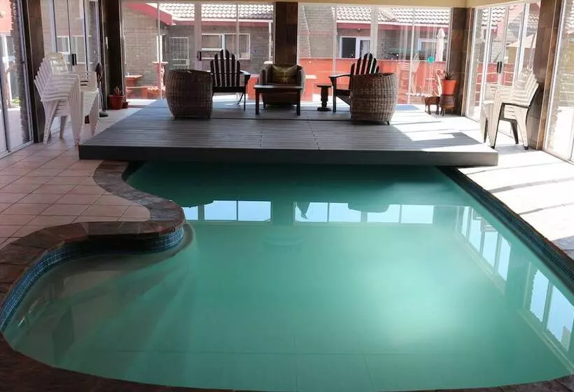 هتل Amjicaja Guesthouse, Tours & Rentals