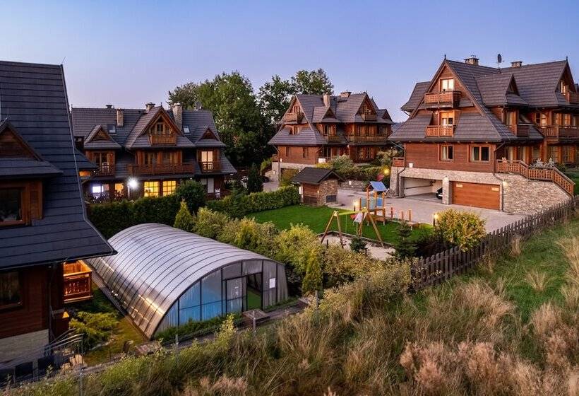 Отель Sun & Snow Resorts Lipki Park