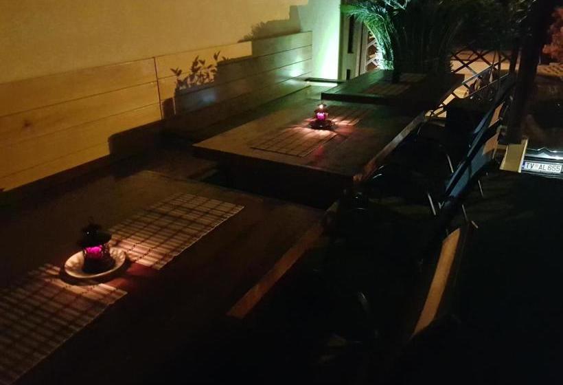 هتل Apartments Sandra