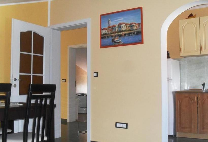 هتل Apartments Sandra