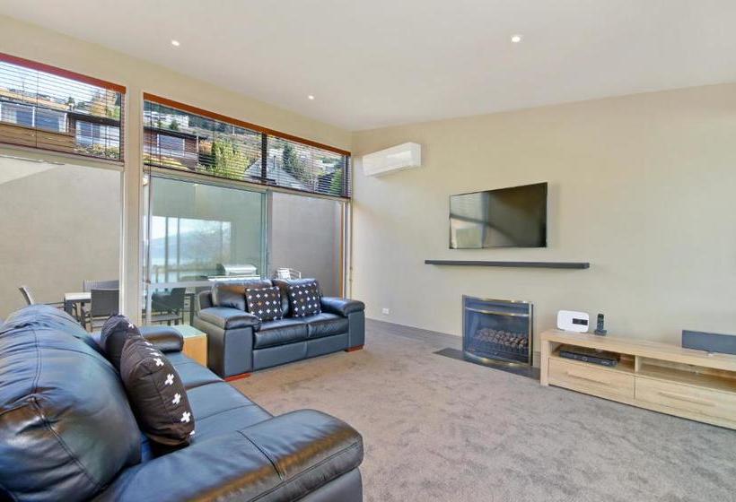 Отель Grand views on Earnslaw