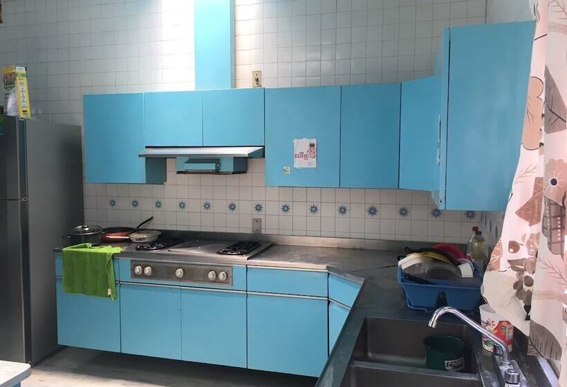 Отель Hakal Housing Hostel Guadalajara