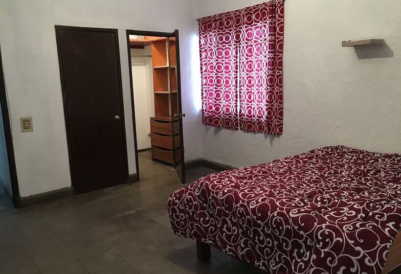 Отель Hakal Housing Hostel Guadalajara