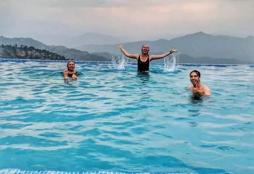 هتل Himalayan Horizon