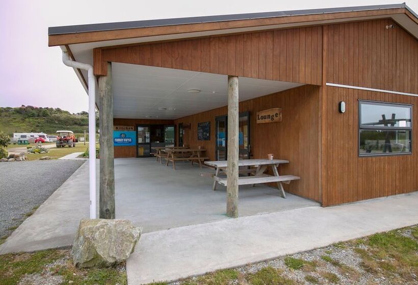 فندق Hokitika Holiday Park