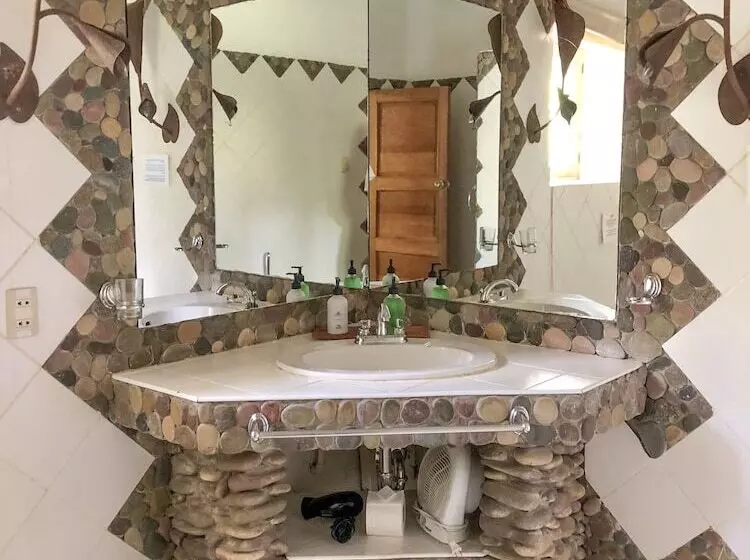 هتل Las Casitas Del Arco Iris