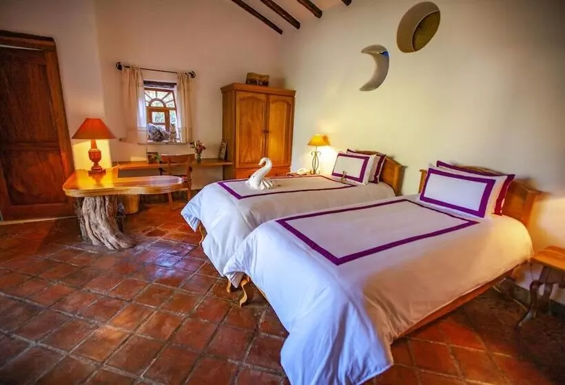 هتل Las Casitas Del Arco Iris