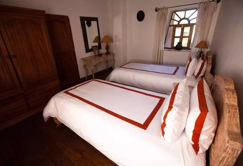 هتل Las Casitas Del Arco Iris
