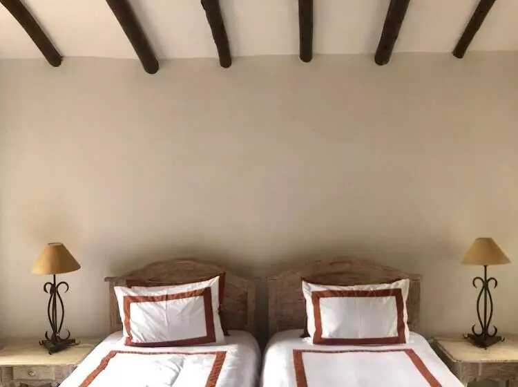 هتل Las Casitas Del Arco Iris