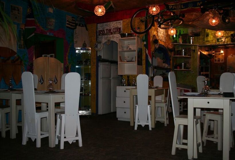 Отель One Love Maktub