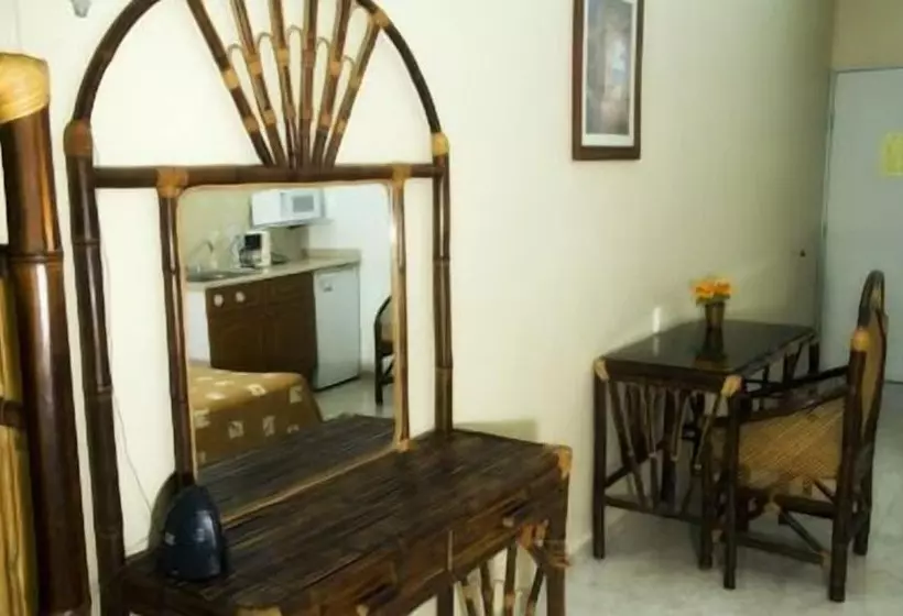 هتل Palmera Suites