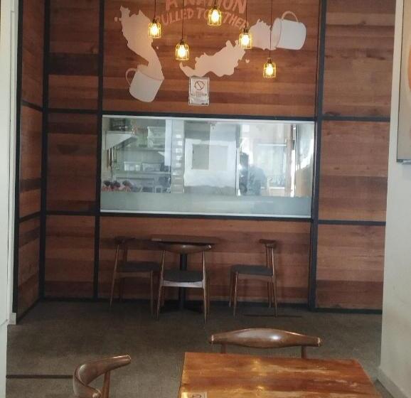 هتل Ellina S Staycation Regalia