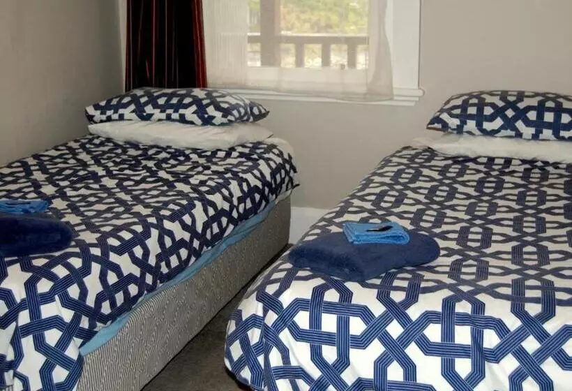 Hotelli The Blue Pub