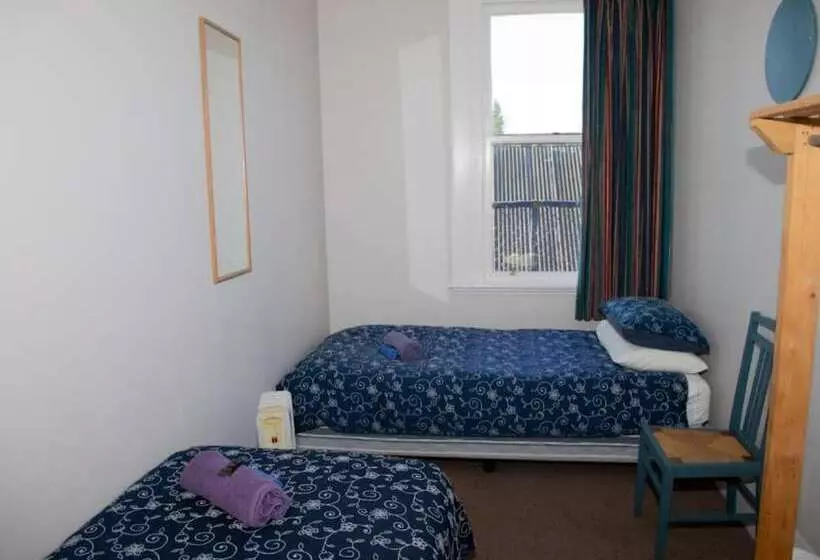 Hotelli The Blue Pub