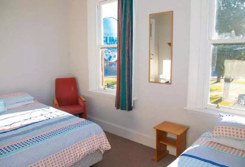 Hotelli The Blue Pub