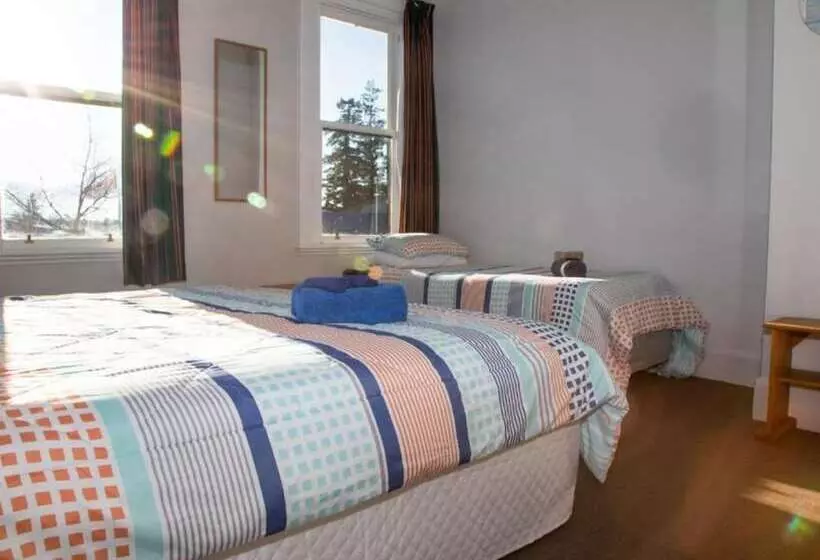 Hotelli The Blue Pub