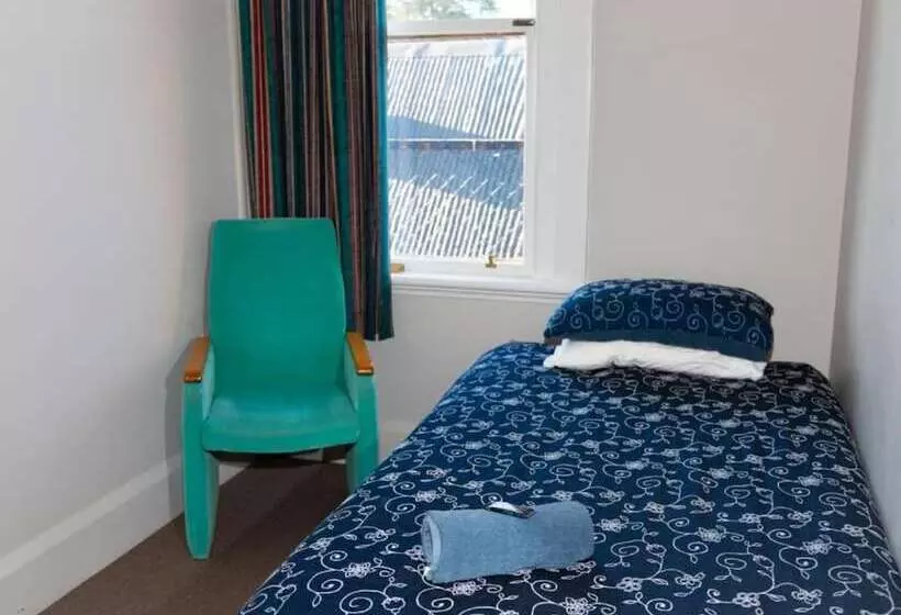 Hotelli The Blue Pub