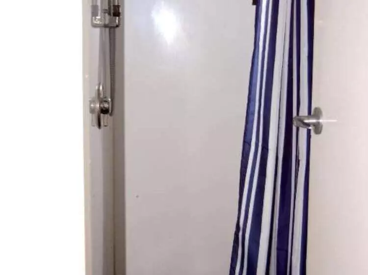 Hotelli The Blue Pub