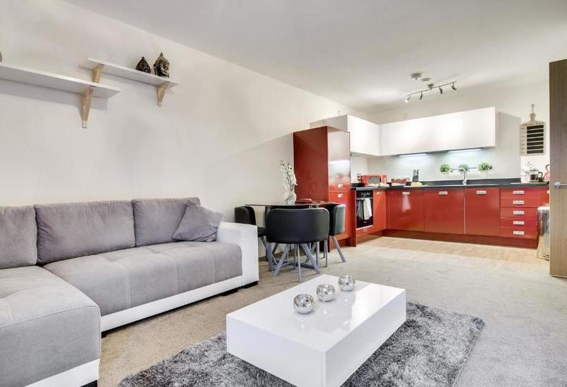 בית מלון כפרי The President