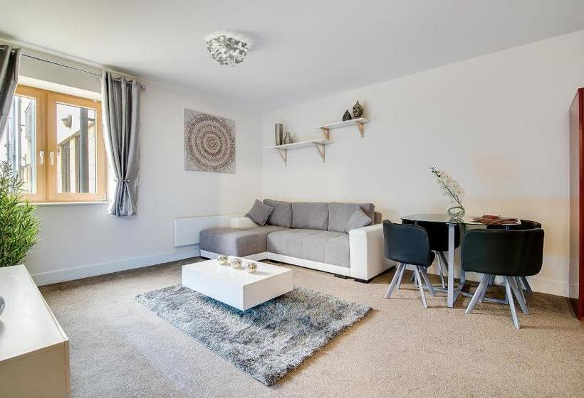 בית מלון כפרי The President