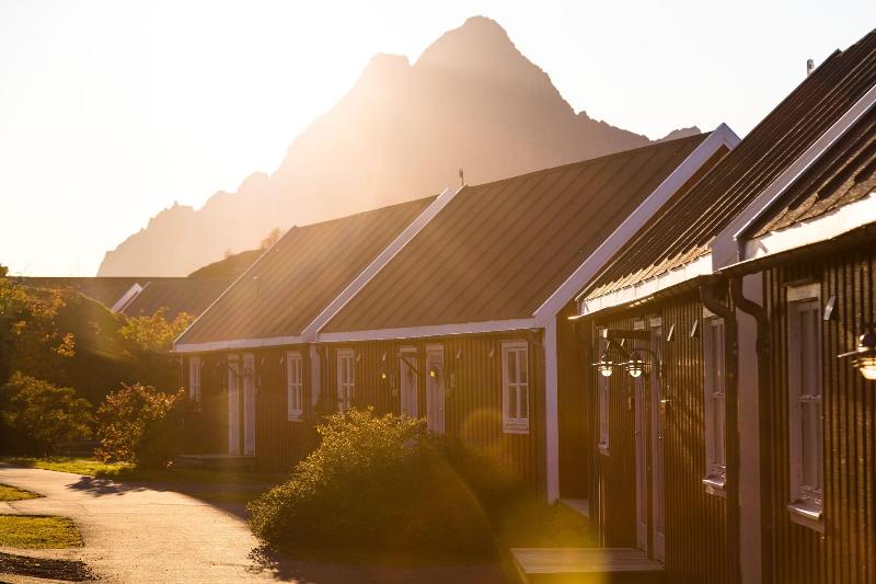 Nyvågar Rorbuhotell    By Classic Norway Hotels