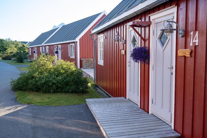 Nyvågar Rorbuhotell    By Classic Norway Hotels