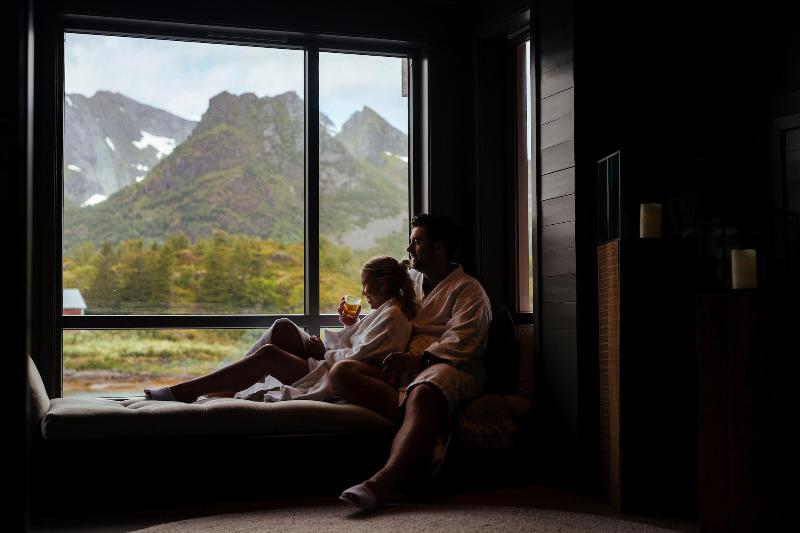 Nyvågar Rorbuhotell    By Classic Norway Hotels