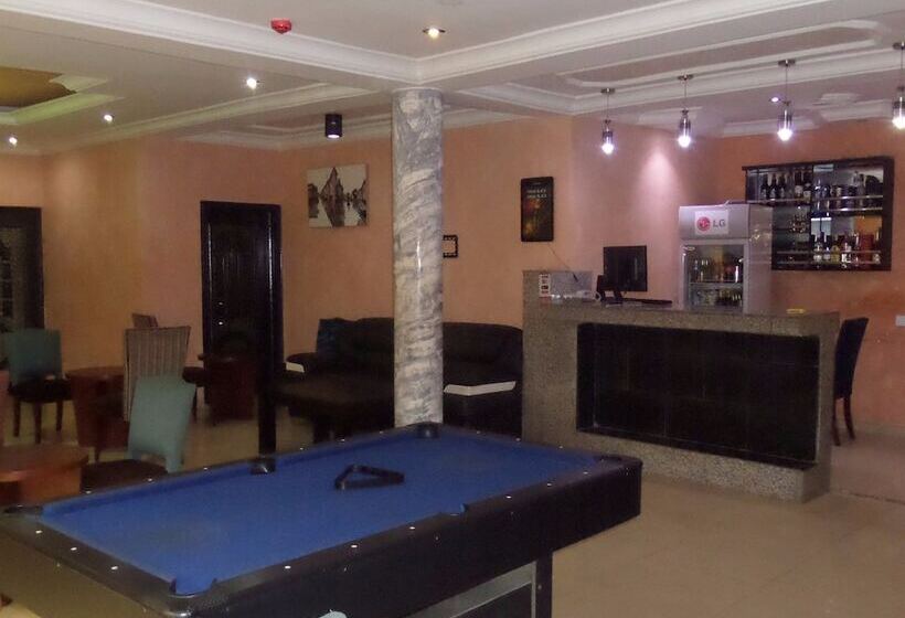 Sugarland Hotel & Suites