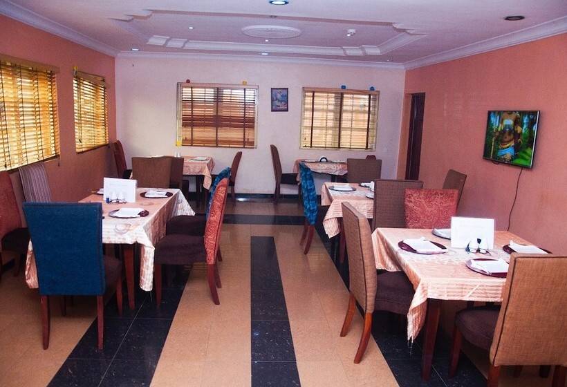 Sugarland Hotel & Suites